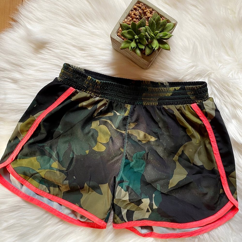 Old Navy camo green mixed print athletic shorts